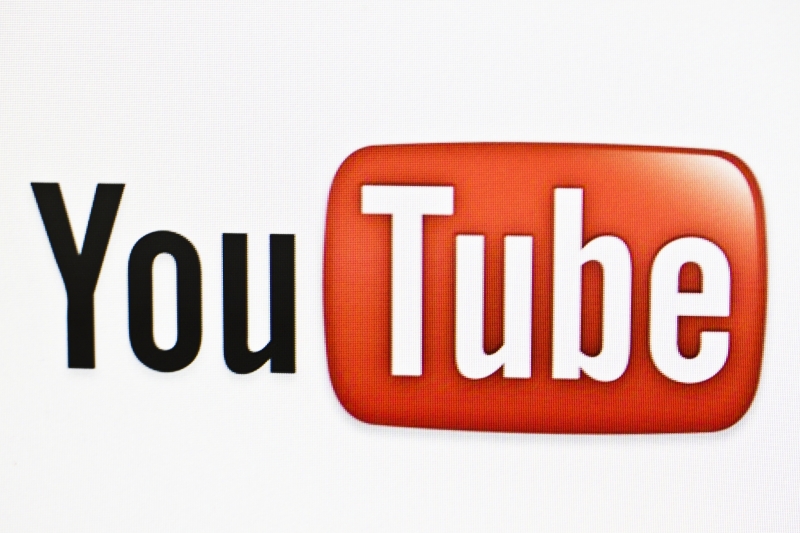 8782580-youtube-logo